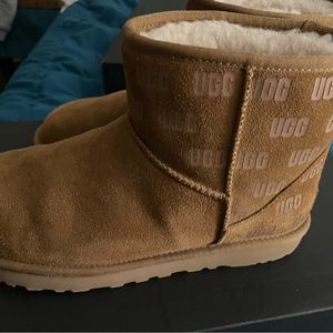 Gently Used Ugg Boots, size 9 men.